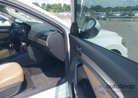 2019 Volkswagen Jetta 1.4T R-Line/1.4T S/1.4T Se from USA, damaged, VIN 3VWC57BU1KM063869